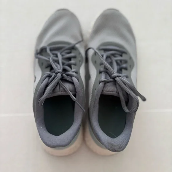 Nike Women's Sneakers Size 7 W Gray/Silver Athletic Running Shoes BQ6716-001 - Picture 3 of 9